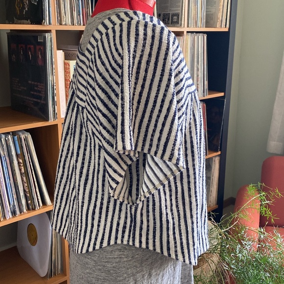 Madewell stripe top w/ curved hem - Picture 5 of 9